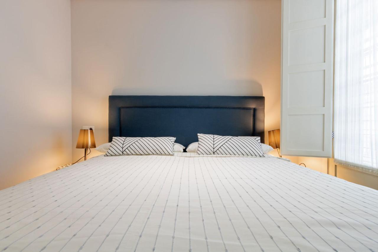 Apartamento Alkazar Gardens Old Town 6 Pax Sevilla Exterior foto