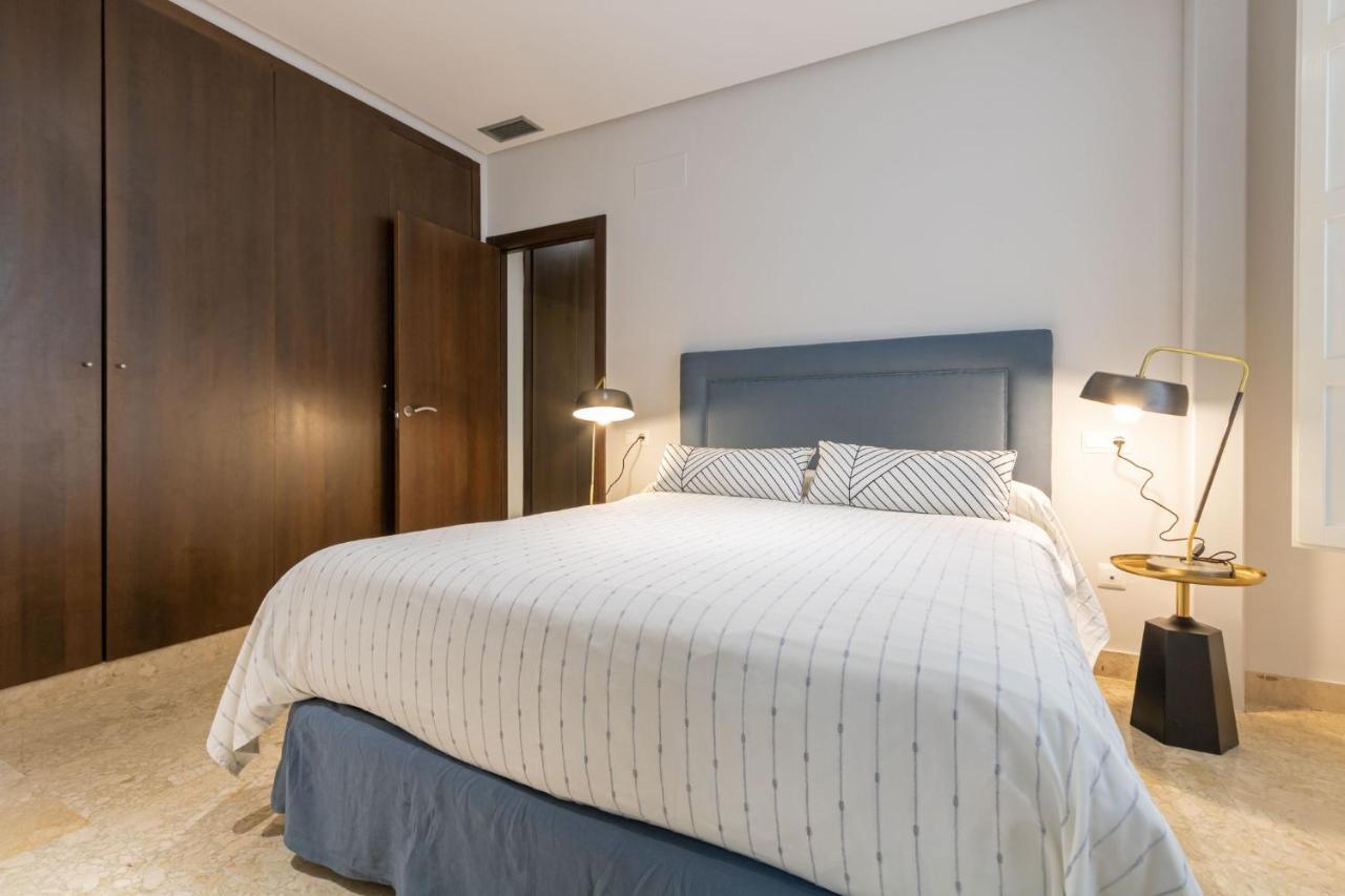 Apartamento Alkazar Gardens Old Town 6 Pax Sevilla Exterior foto