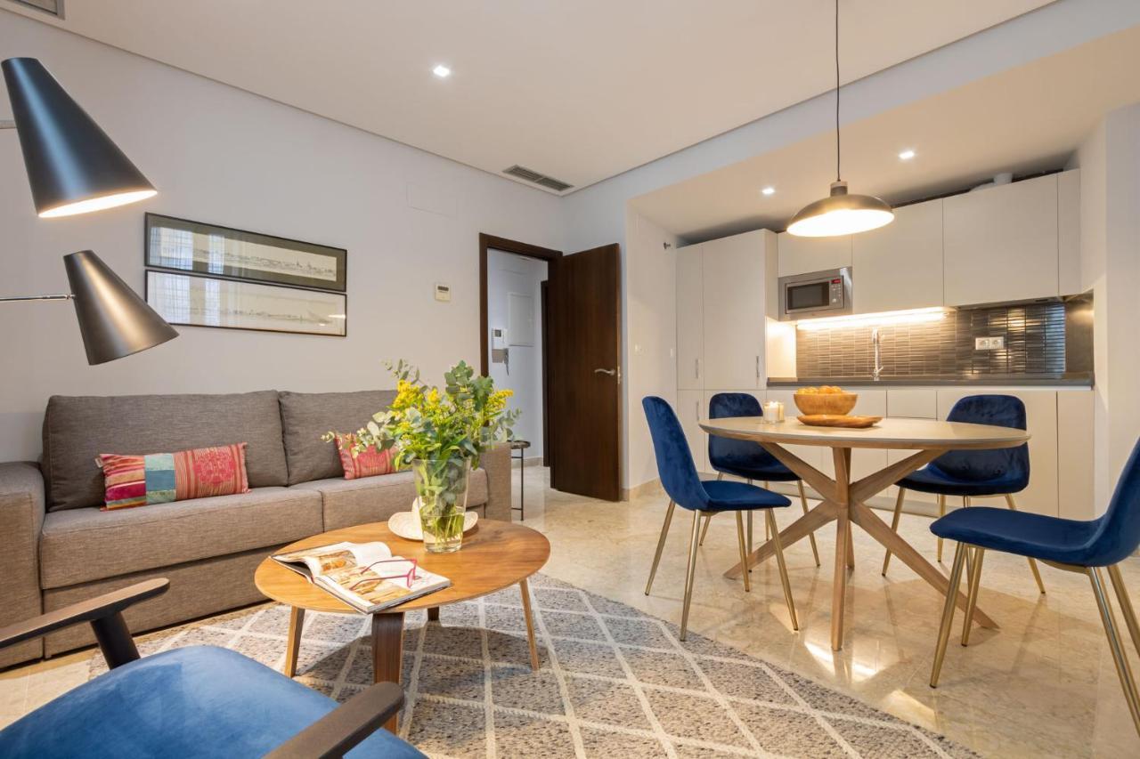 Apartamento Alkazar Gardens Old Town 6 Pax Sevilla Exterior foto