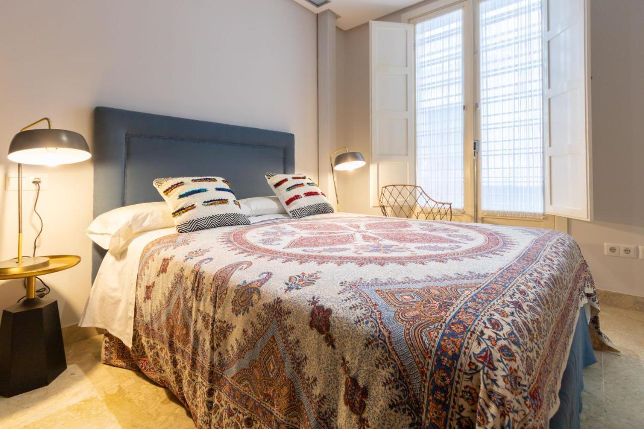 Apartamento Alkazar Gardens Old Town 6 Pax Sevilla Exterior foto